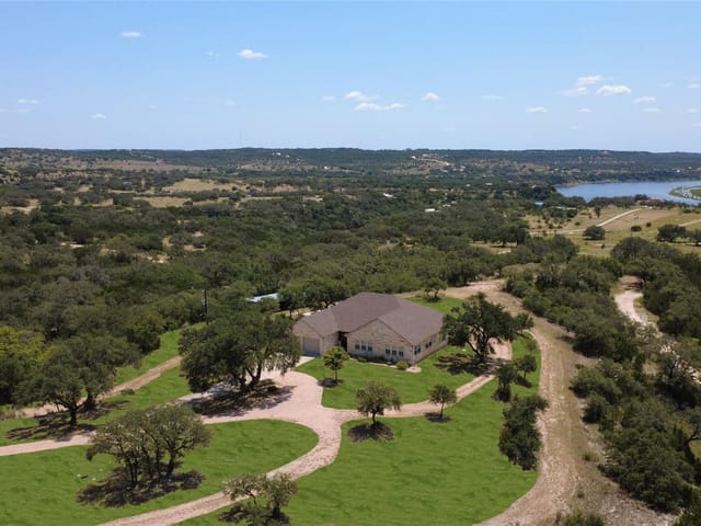 28701 Valley Rd