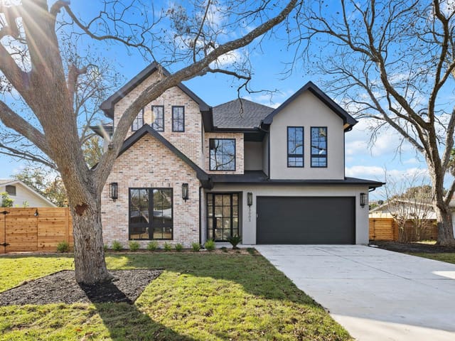 3003 Whiteway Dr