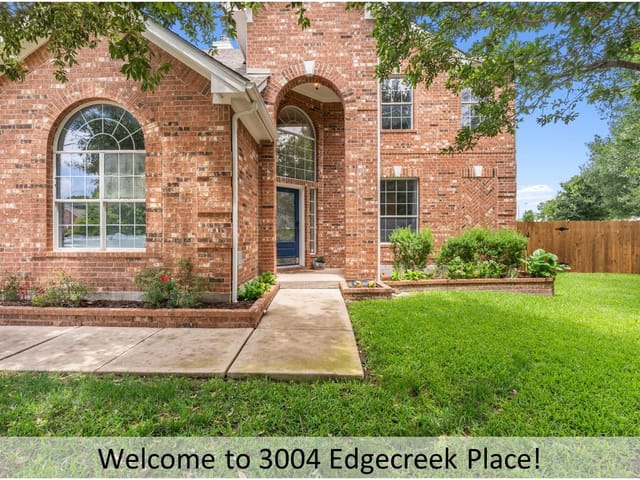 3004 Edgecreek PL