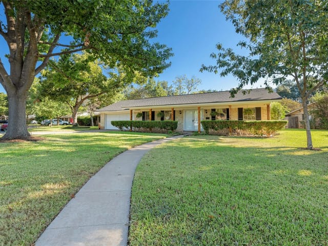 3004 MC ELROY Dr
