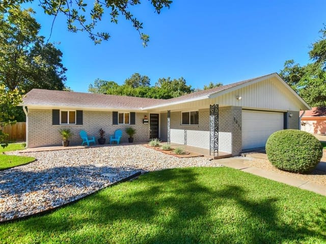 3011 Yellowpine Ter