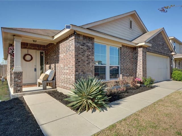 302 Pack Horse Dr