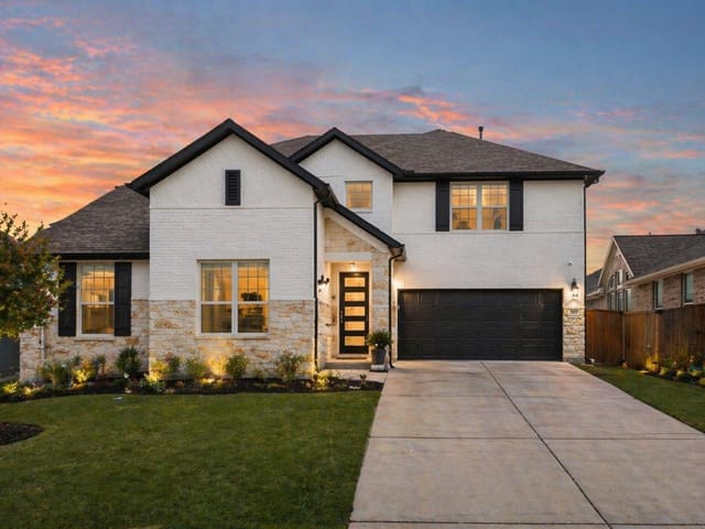 305 Painted Creek WAY
