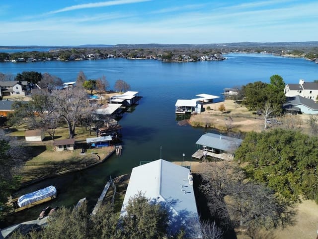 305 W Briar DR