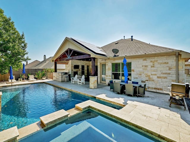 306 Swallowtail Dr