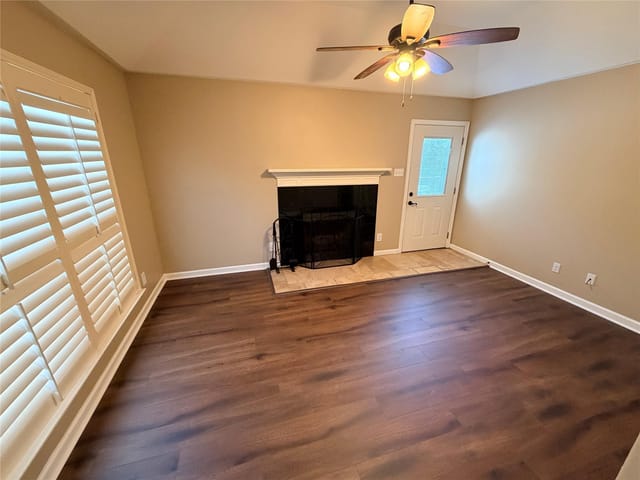3103 Whisper Oaks Ln Unit #A & B