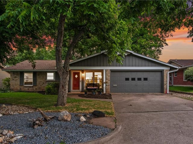 3105 Pinecrest Dr