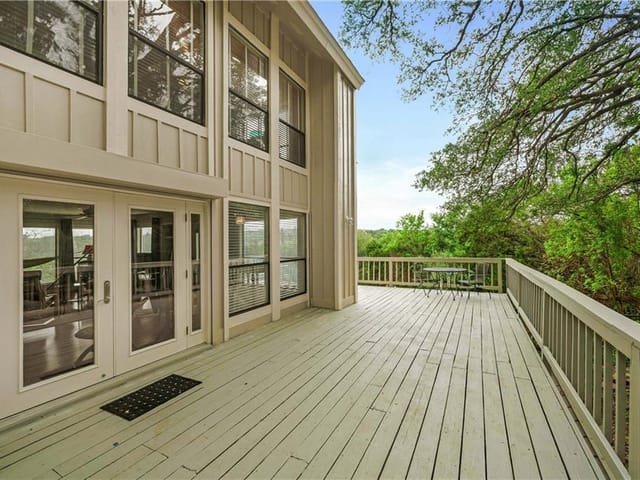 311 Cedar Hurst Ln