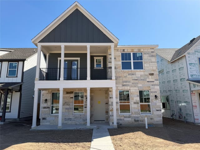 312 Leeland Dr