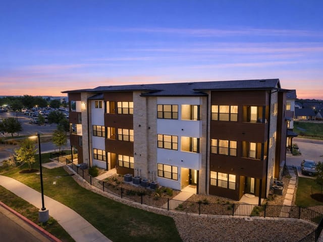 315 Holton DR Unit #201