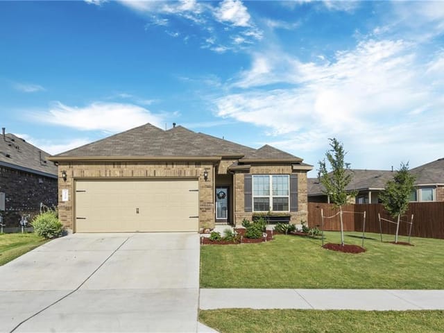 320 Cyril DR