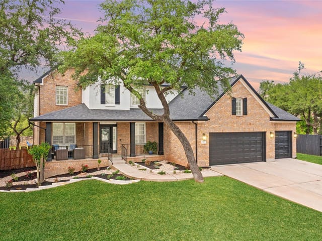 320 Monarch Ln