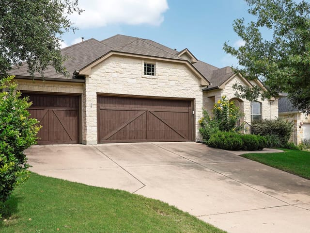 320 Torrington Dr