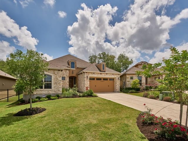 320 WELLINGTON Dr