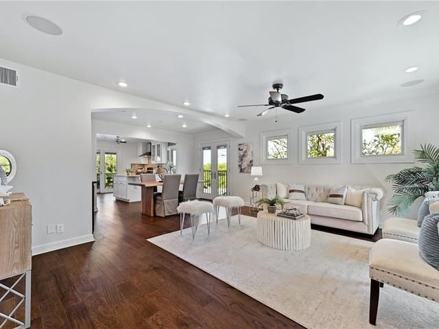 3200 Maywood Ave Unit #B