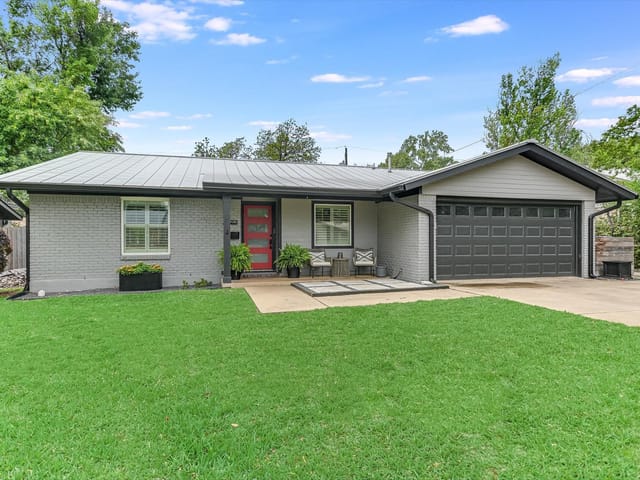 3201 McElroy Dr