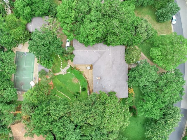 3205 Greenlee Dr