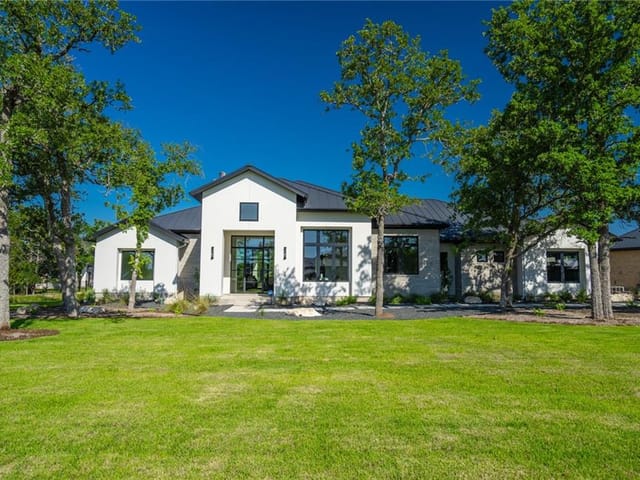 321 Delayne Dr