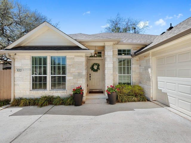 322 River Bluff Cir