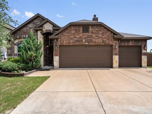 3224 Honey Peach WAY