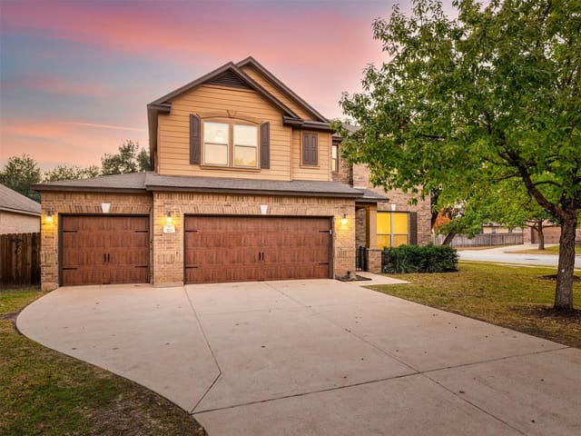 323 Settlers Home Dr