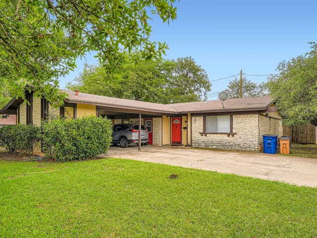 3309 Whitepine Dr