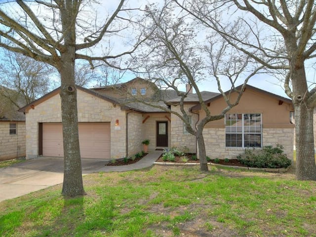 331 Kensington Ln