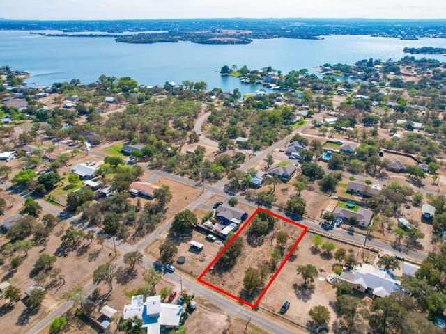 338 E Sweetbriar Dr