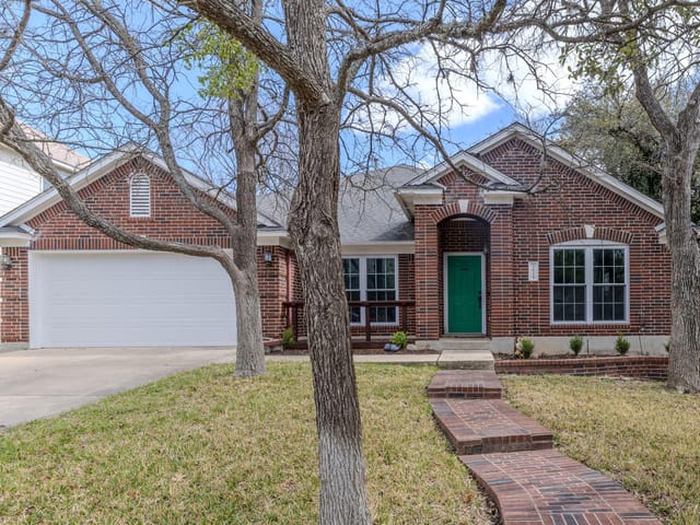 3624 Flora Vista Loop
