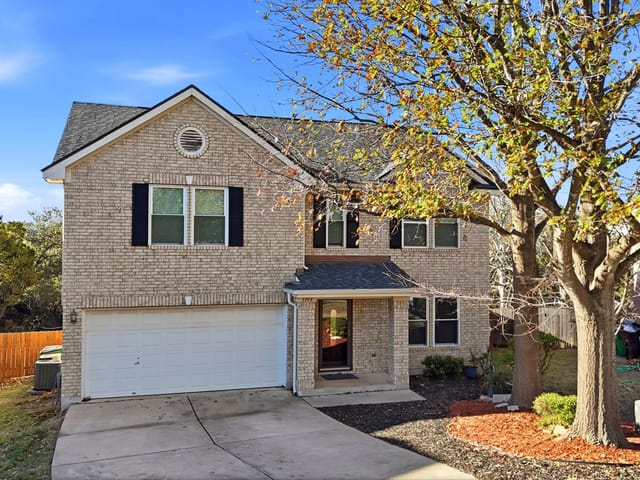 3744 Top Rock LN