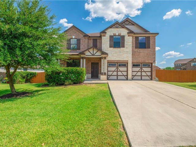 380 Apricot DR