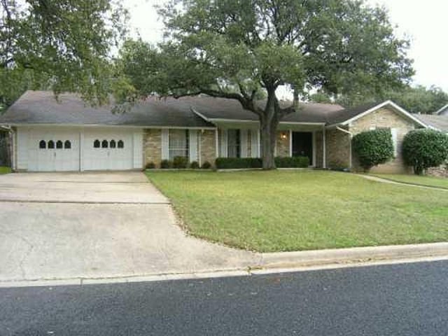 3914 Greystone DR