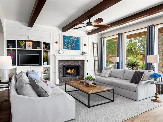 400 Aspen Dr
