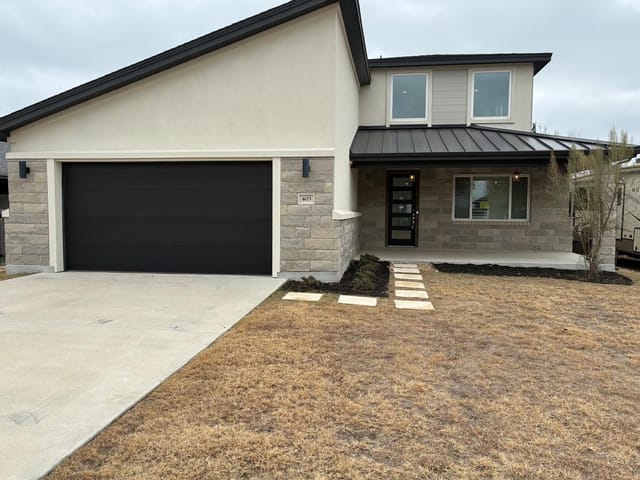 403 Summit Ridge Dr N