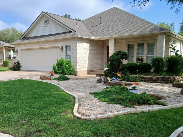 416 Brazos DR