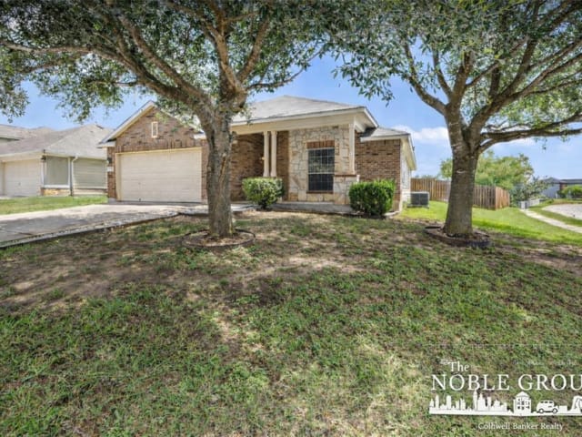 417 Bandara Woods Blvd