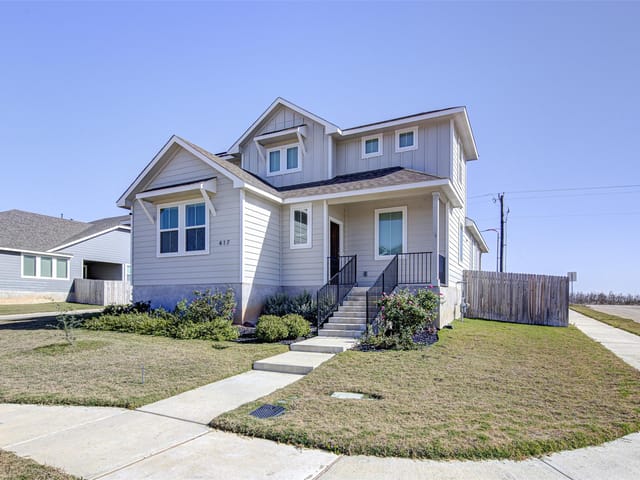 417 Ravens Crest Dr