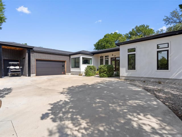 418 Venture BLVD