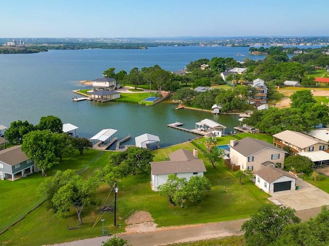View 420 Hill DR in Castle Hills 420 Hill DR - front exterior - Luxury home in Castle Hills, Granite Shoals, TX