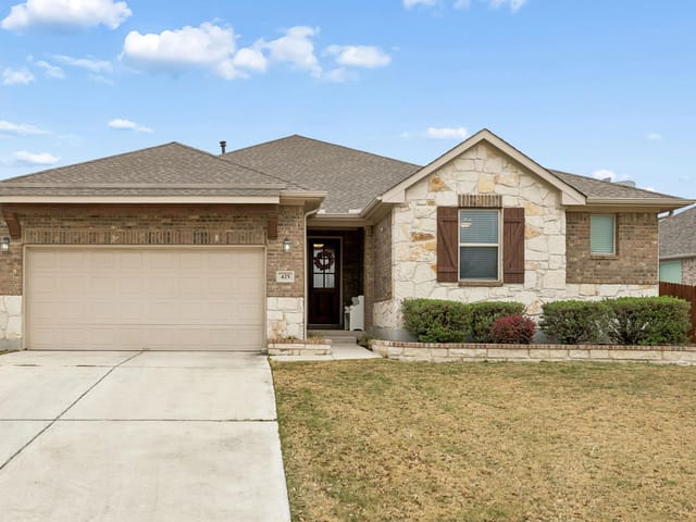 425 Windom WAY
