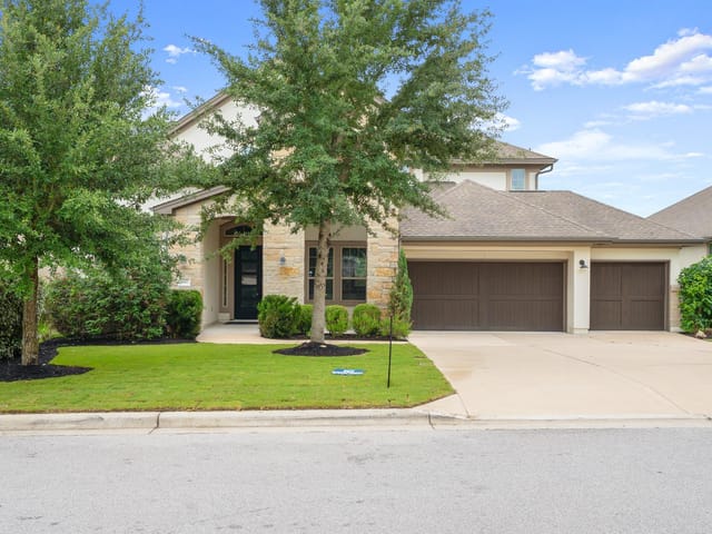 442 Jacksdaw DR