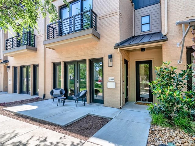 4548 Page St