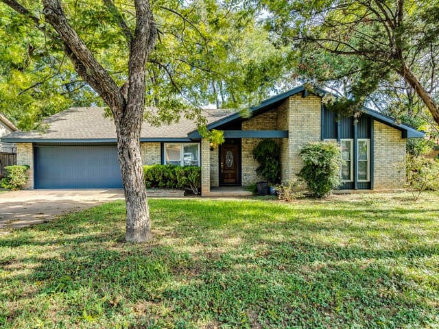 4618 Trail Crest Cir