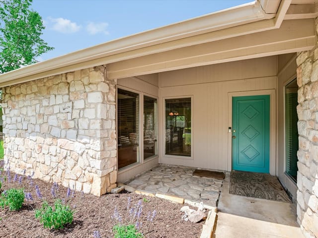 4806 Canyonbend CIR