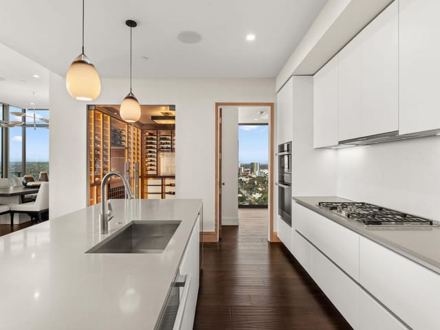 501 West Ave Unit #3602