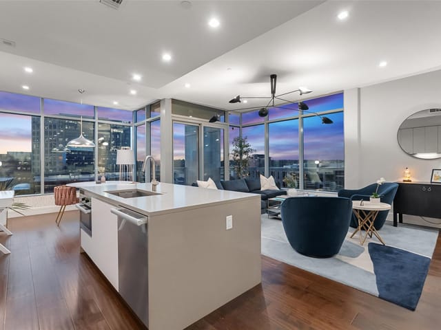 501 West Ave Unit #904