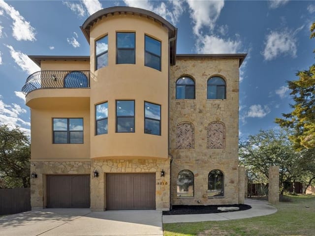 5010 Timothy Cir