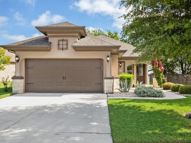 5015 Lunata Way