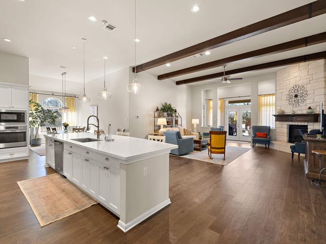 5016 Yucca Flower LN