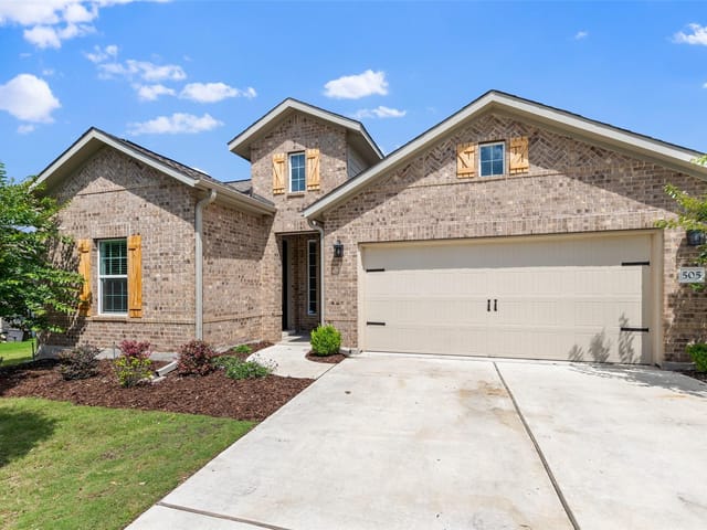 505 Sixpence LN